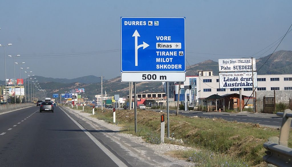 Punime ne Qafe Kasharâ€“Rinas, devijohet trafiku